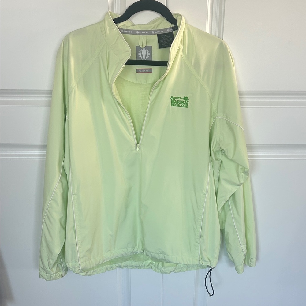NWOT Sunice weather pullover with cinch waist with pockets. Never worn